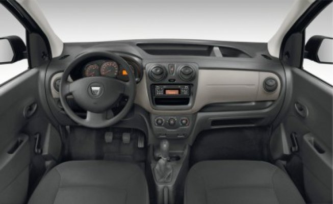 Dacia prezintă la Paris modelul LodgyStepway şi nouaDokkerStepway